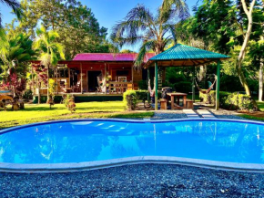 Uvita Oasis Retreat with Villa Cabins and Apartment
